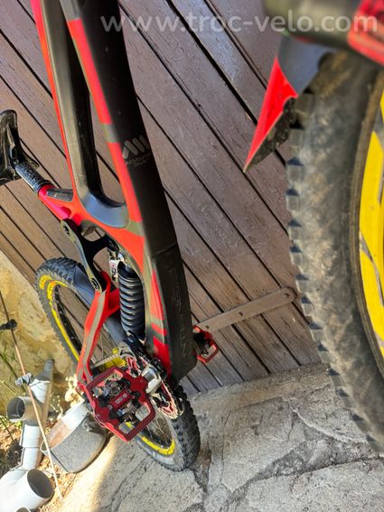 DH instense m16c - 8