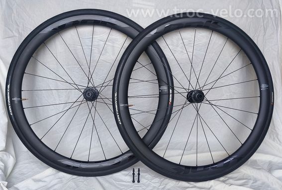 Roues carbon Look R38D