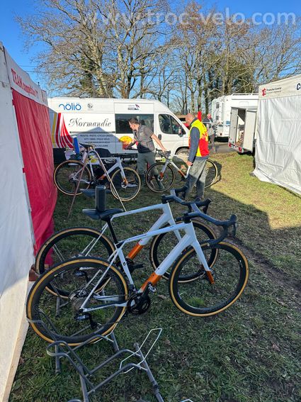 Cyclocross Superior X-Road Team Issue