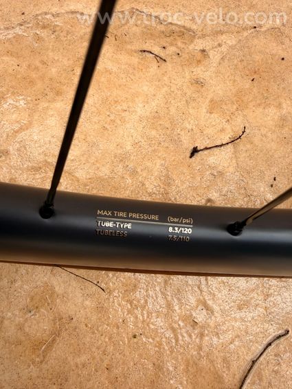 Roues Carbone OQUO RP45 LTD + Disques Ultegra + Cassette Ultegra 12v - 5