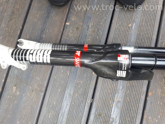 Trés belle Fourche carbone DT Swiss XRC 100 Carbon 26" - 10