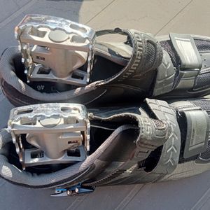 Chaussures Shimano taille 46 pédales neuve  - 1