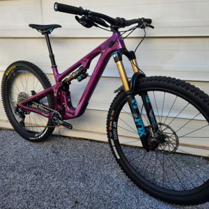 YETI SB140 T-SERIES MD KIT T1 LUNCH RIDE 2024 - 1