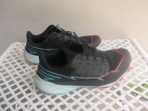 paire de chaussures trail salomon - 1