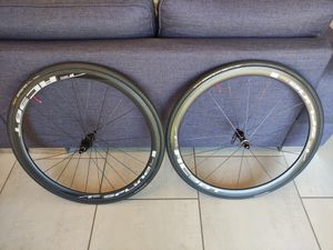 Roues carbone DT RC38T à boyaux pour freinage pati... - 1