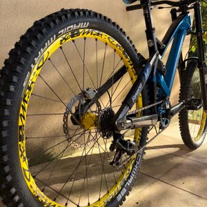 DH Mondraker Summu Pro Team - 1