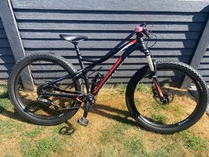Mountainbike avec selle télescopique Specialized - 1