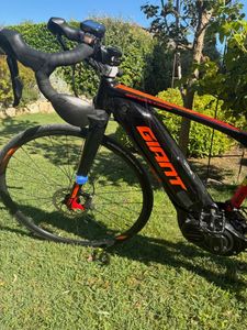 À VENDRE VÉLO DE ROUTE GIANT VAE - 1