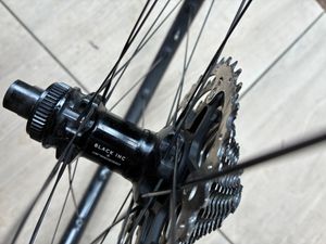 Black Inc Parfait état - 1