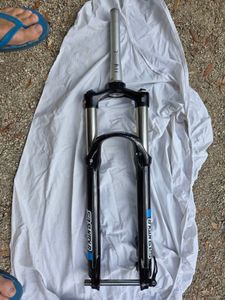 Fourche Suntour XCR 34 - 1