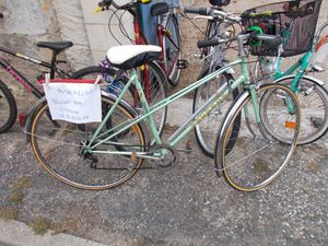 vélo peugeot 1974 comme neuf avec panier av  - 1