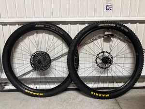 PAIRE DE JANTES VTT ALUMINIUM MACH1 210 XC-TYPE 26 A PNEUS