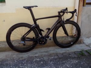 Lot exceptionnel 2 vélos de route Aero Carbone – S... - 1