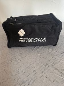 Lot de vêtements, Ag2r              la mondiale - 1