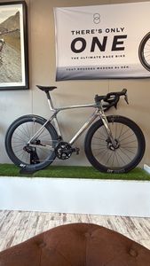 TREK MADONE SLR 9 - 1