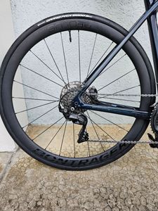 Roues carbone Bontrager Aeolus Pro 37 TLR + pneus ... - 1