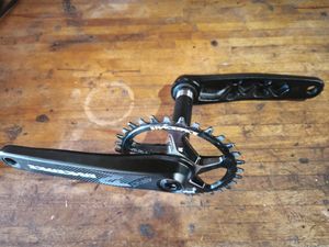 Pedalier Race Face AEFFECT super boost - 1