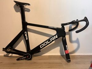 Cadre piste Dolan - 1
