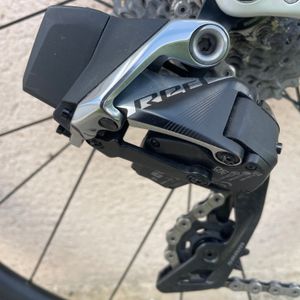 Mini groupe SRAM Red eTap AXS 12 - 1