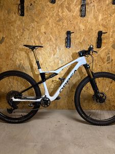 Orbea OIZ M-Team AXS - 1