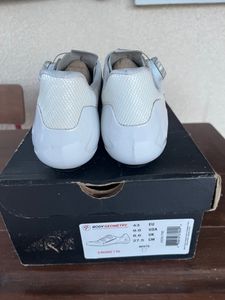 À vendre chaussures sworks blanche  - 1