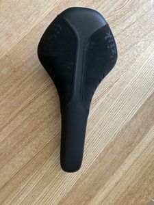 Siège de vélo,Black line--Selle De Vélo De Route Entièrement En Carbone
