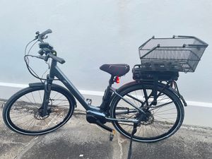 VÉLO MIXTE GIANT ÉLECTRIQUE  - 1