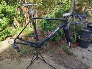 Cadre gravel + groupe sram force - 1
