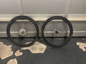 Roue carbone DT Swiss PRC 1650 35mm  - 1