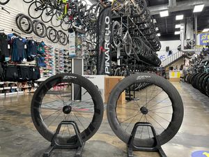 Paire de roues ZIPP 858 NSW 700 Tubeless - 1