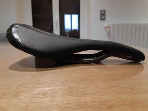 Selle ASTUTE Mud Lite SV noire - 1
