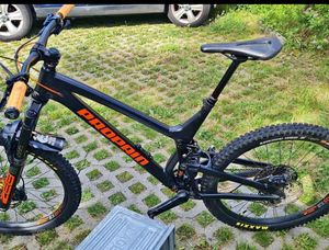 VTT enduro tout-suspendu - 1