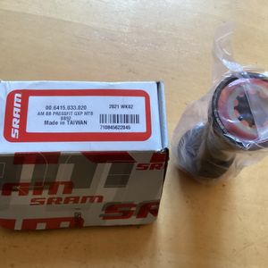 Boîtier de pédalier SRAM pressfit GXP neuf - 1