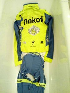 Tenue tinkoff jamais porté neuve - 1