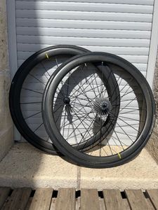 Roues mavic carbone  - 1