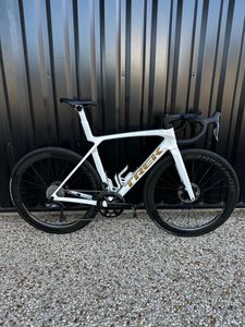 Trek Madone SLR 7 - 1