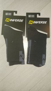 Chaussettes neuves INVERSE - 1
