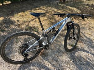 EPIC 8 PRO 2026 roues carbones DUKE - Flight Atten... - 1