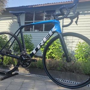 Vélo de course à disque Trek Emonda SL5 105 - 1