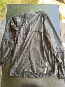 Veste pluie/ coupe vent Asics noir en TBE  - 1