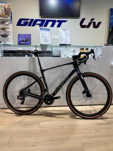 Giant Gravel Revolt Pro 1 - 1