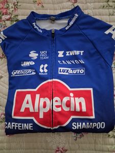 Lot de 4 maillots UCI modèle de la marque original... - 1