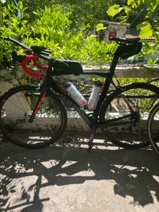 Velo de route full carbon L - 1