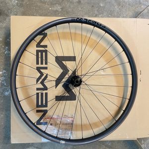 roue arriere VTT newmen carbone - 1