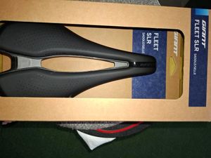 Selle Giant Fleet SLR rails carbone NEUVE 145mm - 1