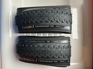 Pneus Vittoria Terrano T30 en 40 - 1