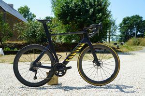 Canyon Aeroad CFR (2025) – Shimano Dura-Ace / Ulte... - 1