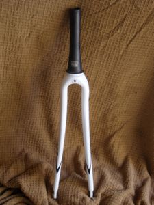 Fourche carbone Leda ( pivot carbone conique ) - 1