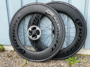 Roues carbone : KNIGHT 95 NEUVES - 1