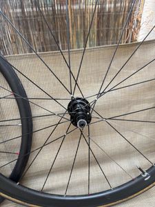 Paire de roues carbone à boyaux – Artisanales – Fr... - 1